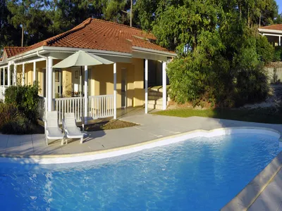 PoolOfHouse