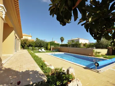 PoolOfHouse