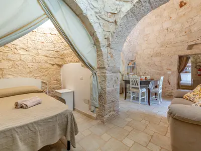 Schlafzimmer mit französischem Bett