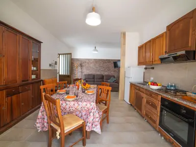 Küche und Essbereich