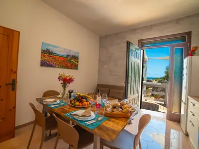 Küche und Essbereich