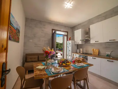 Küche und Essbereich