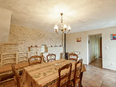 DiningRoom