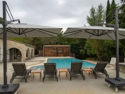 PoolOfHouse