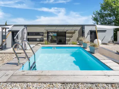 PoolOfHouse