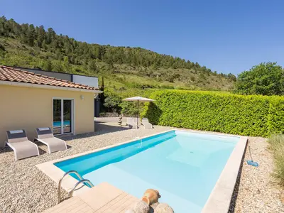 PoolOfHouse