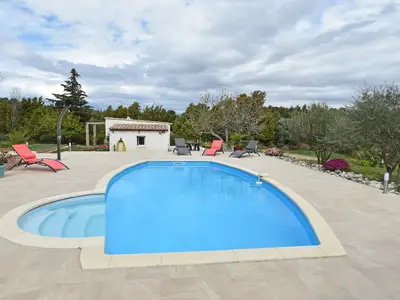 PoolOfHouse