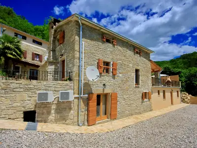 Villa für 7 Personen (100 m²) in Livade 9/10