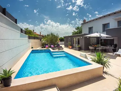 Villa für 8 Personen (100 m²) in Liznjan 1/10