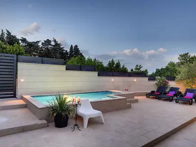 Villa für 8 Personen (100 m²) in Liznjan 3/10