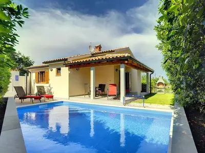 Villa für 5 Personen (74 m²) in Liznjan 4/10