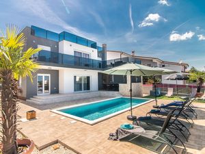 Villa für 10 Personen (200 m²) in Ližnjan