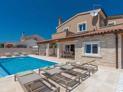 Villa für 8 Personen (175 m²) in Liznjan 1/10