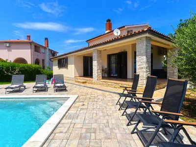 Villa für 8 Personen (180 m²) in Liznjan 6/10