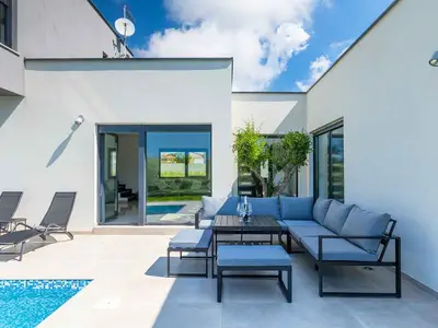 Villa für 8 Personen (280 m²) in Liznjan 10/10