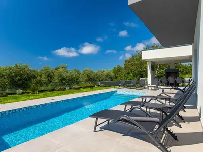 Villa für 8 Personen (280 m²) in Liznjan 5/10