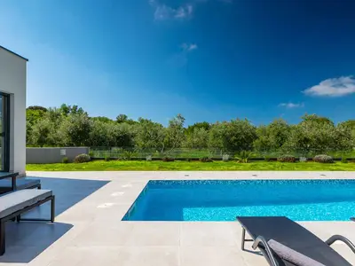 Villa für 8 Personen (280 m²) in Liznjan 6/10
