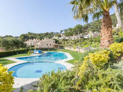 PoolOfHouse
