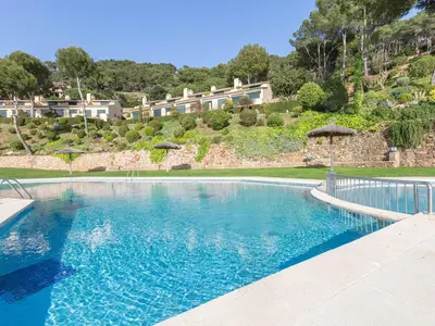 PoolOfHouse