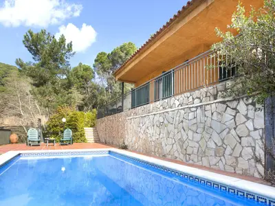 PoolOfHouse