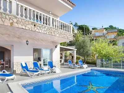 PoolOfHouse