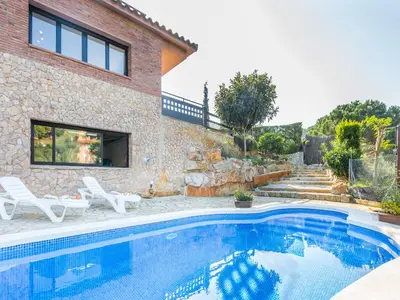 PoolOfHouse