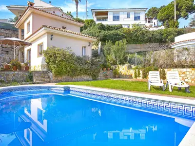 PoolOfHouse