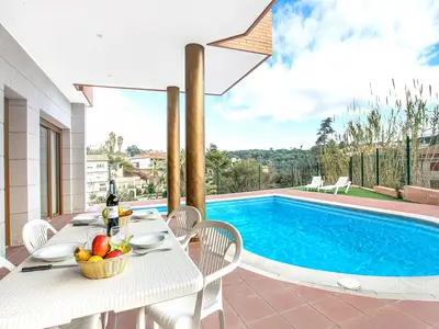 PoolOfHouse