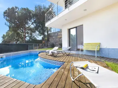 PoolOfHouse