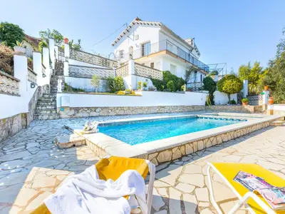 PoolOfHouse
