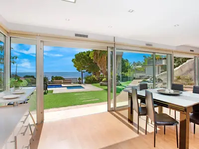 DiningRoom