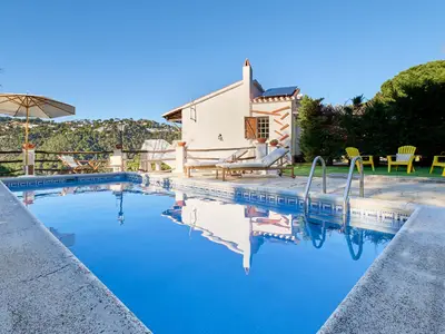 PoolOfHouse