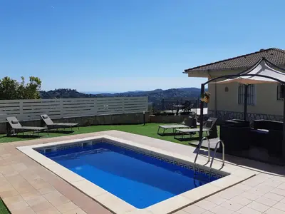 PoolOfHouse