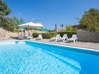 PoolOfHouse