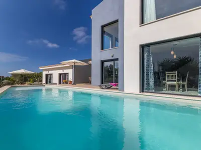 PoolOfHouse
