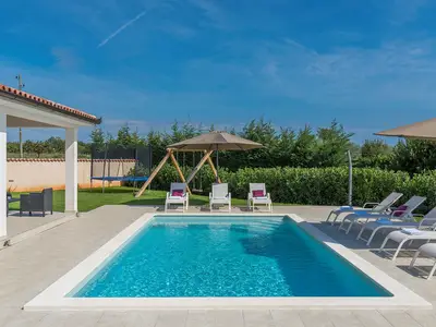 Villa für 8 Personen (174 m²) in Loborika 5/10