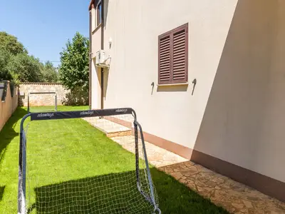 Villa für 12 Personen (350 m²) in Loborika 8/10