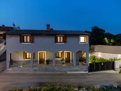 Villa für 6 Personen (140 m²) in Loborika 4/10