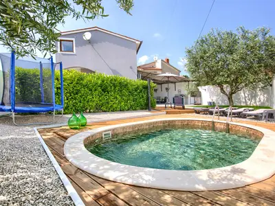 Villa für 6 Personen (140 m²) in Loborika 10/10