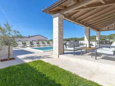Villa für 8 Personen (200 m²) in Loborika 7/10