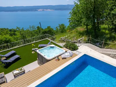 privater 24m2 Pool und spektakulärem Meer- und Inselblick 
