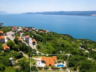 Die natürliche Umgebung im altem Dorf von Lokva Rogoznica 