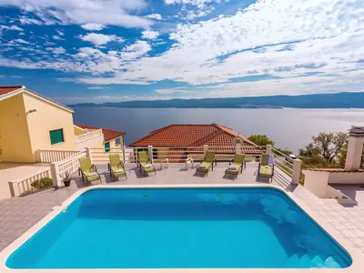 VILLA MASLINA - mit 5 Schlafzimmern, 4 Badezimmern und privatem Pool