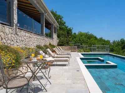 Private and heated 12m x 4,5m swimming pool with Salt electrolysis water treatment without chlorine