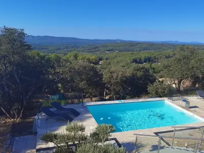PoolOfHouse