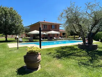 PoolOfHouse