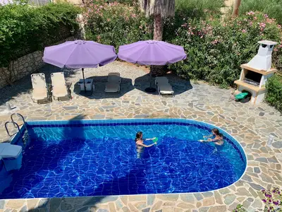 PoolOfHouse