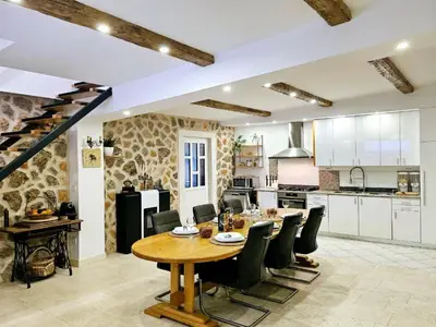 DiningRoom