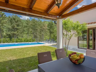 Villa für 6 Personen (120 m²) in Lupoglav 1/10