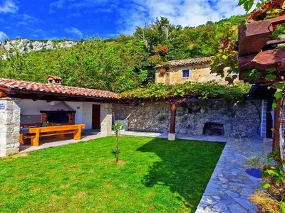 Villa für 10 Personen (200 m²) in Lupoglav 9/10